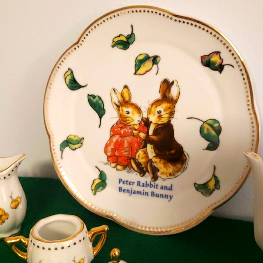 RARE Collectible Beatrix Potter Peter rabbit Tea Set - Picture 9 of 12